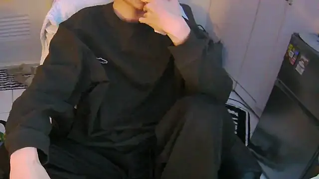 Ray175oo online show from March 2026 05:50:01 PM