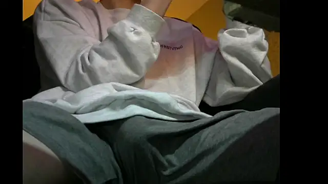 Ray175oo online show from February 2025 04:20:02 PM