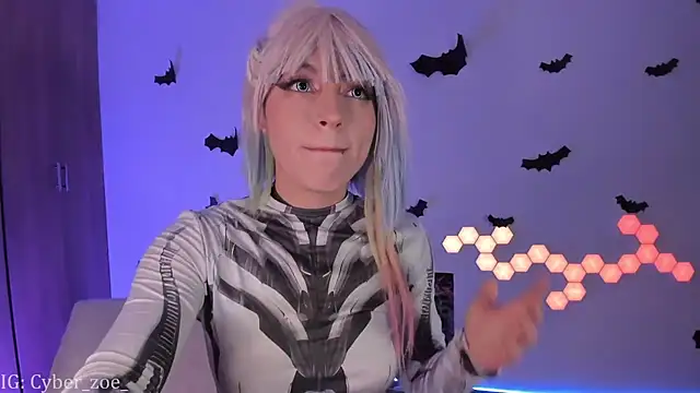 Snapshot of cyberzoe chatting on November 2025 05:05:01 PM cyberzoe online show from November 2025 05:05:01 PM