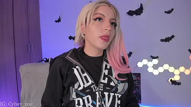 Snapshot of cyberzoe chatting on October 2025 10:47:01 AM cyberzoe online show from October 2025 10:47:01 AM