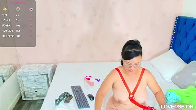 Snapshot of hotlatinateacher chatting on March 2025 07:27:02 PM hotlatinateacher online show from March 2025 07:27:02 PM