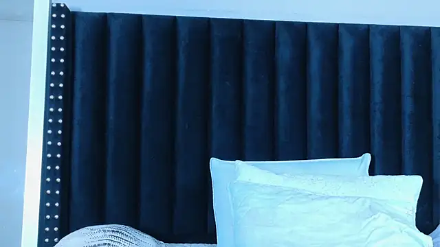 hotlatinateacher online show from February 2026 06:51:01 PM