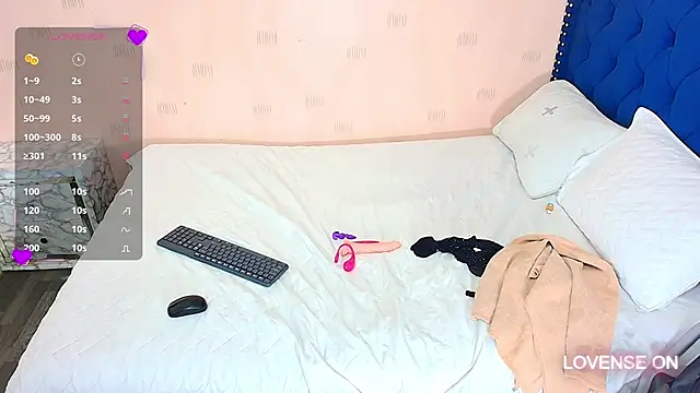 Snapshot of hotlatinateacher chatting on March 2025 07:38:01 PM hotlatinateacher online show from March 2025 07:38:01 PM