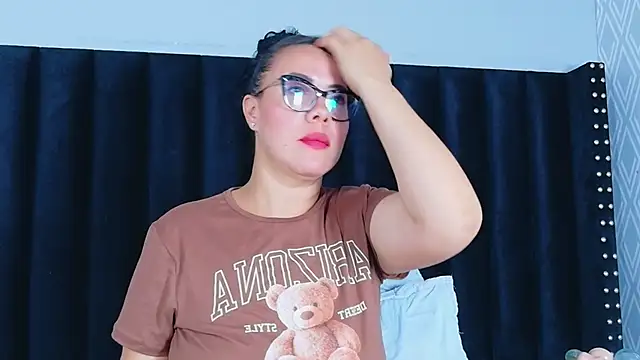 hotlatinateacher online show from February 2026 07:55:02 PM