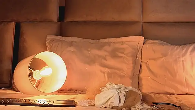 angelinepossy online show from November 2025 06:11:02 PM