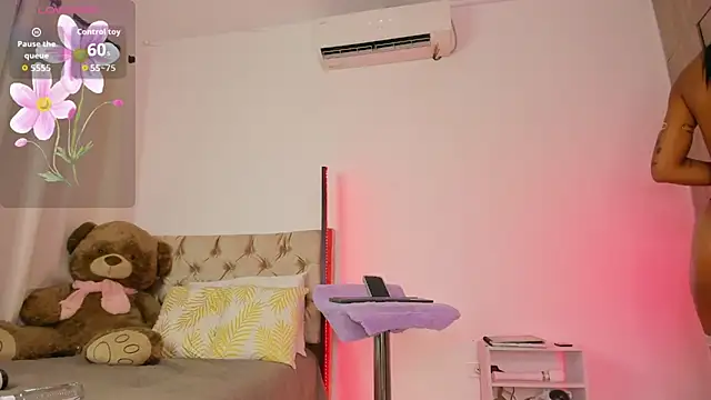 Snapshot of Lia_Petite1 chatting on March 2026 04:49:02 AM Lia Petite1 online show from March 2026 04:49:02 AM