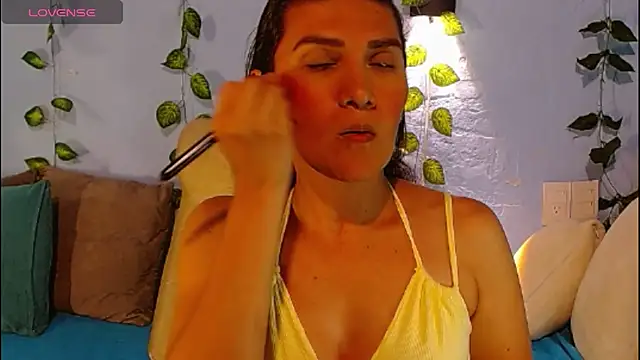 venus swet  online show from April 2026 12:02:02 AM