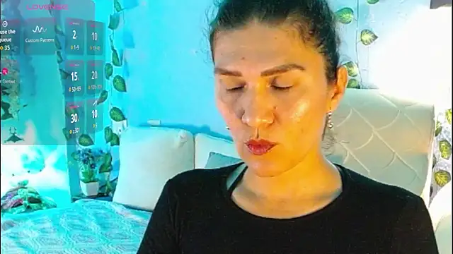 venus swet  online show from November 2025 11:30:01 PM