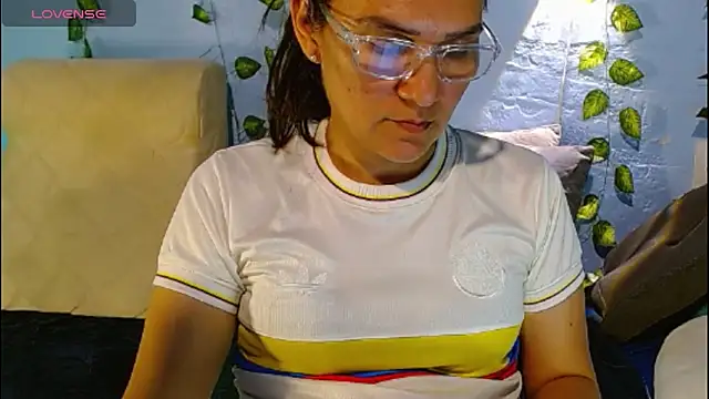 Snapshot of venus_swet_ chatting on May 2026 12:55:01 AM venus swet online show from May 2026 12:55:01 AM