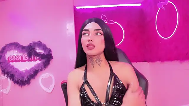 Snapshot of Angel21___ chatting on December 2024 01:42:02 AM Angel21 online show from December 2024 01:42:02 AM