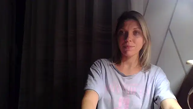 Snapshot of VelvetLove287 chatting on February 2025 07:49:01 PM VelvetLove287 online show from February 2025 07:49:01 PM