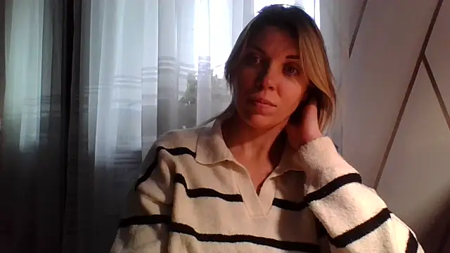 Snapshot of VelvetLove287 chatting on March 2025 11:41:01 AM VelvetLove287 online show from March 2025 11:41:01 AM