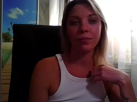 Snapshot of VelvetLove287 chatting on September 2025 02:13:02 PM VelvetLove287 online show from September 2025 02:13:02 PM