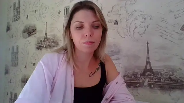 Snapshot of VelvetLove287 chatting on March 2025 01:51:01 PM VelvetLove287 online show from March 2025 01:51:01 PM