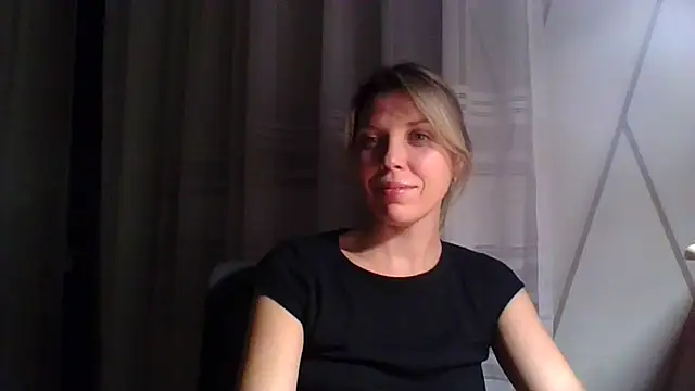 Snapshot of VelvetLove287 chatting on February 2025 07:41:01 PM VelvetLove287 online show from February 2025 07:41:01 PM
