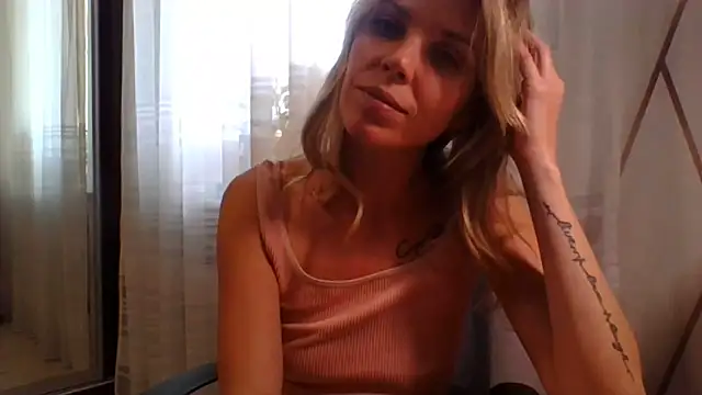 Snapshot of VelvetLove287 chatting on June 2026 10:36:02 AM VelvetLove287 online show from June 2026 10:36:02 AM