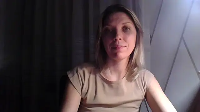 Snapshot of VelvetLove287 chatting on February 2025 08:31:01 PM VelvetLove287 online show from February 2025 08:31:01 PM
