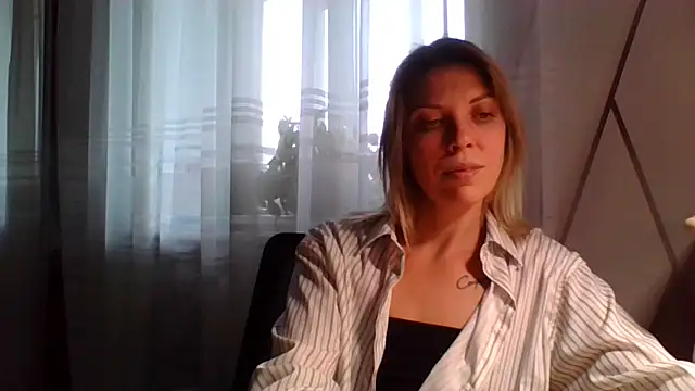 Snapshot of VelvetLove287 chatting on March 2025 02:12:02 PM VelvetLove287 online show from March 2025 02:12:02 PM