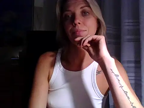 Snapshot of VelvetLove287 chatting on September 2025 06:58:02 PM VelvetLove287 online show from September 2025 06:58:02 PM