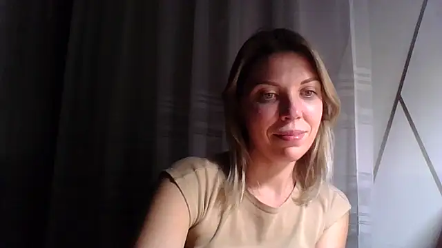 Snapshot of VelvetLove287 chatting on March 2025 07:28:01 PM VelvetLove287 online show from March 2025 07:28:01 PM