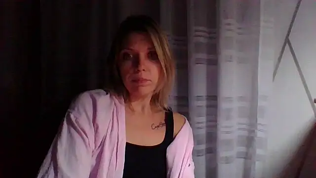 Snapshot of VelvetLove287 chatting on February 2025 07:38:02 PM VelvetLove287 online show from February 2025 07:38:02 PM