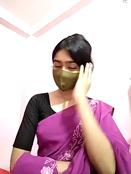 Snapshot of Arisha- chatting on October 2025 06:43:02 PM Arisha- online show from October 2025 06:43:02 PM