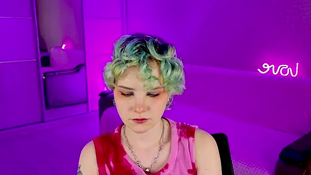 Snapshot of School_Love chatting on February 2025 01:19:01 PM School Love online show from February 2025 01:19:01 PM