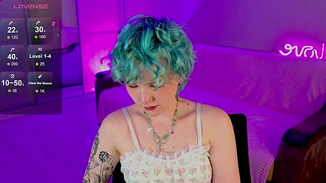 Snapshot of School_Love chatting on February 2025 01:11:01 PM School Love online show from February 2025 01:11:01 PM