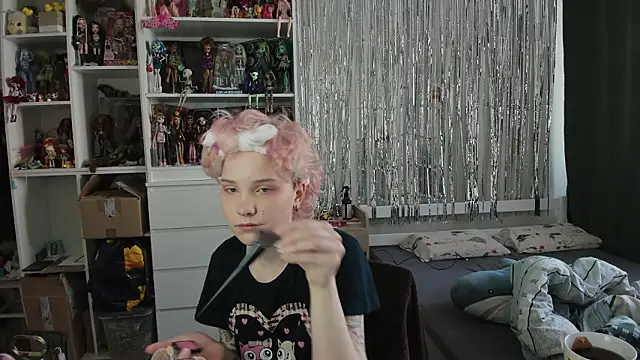 School Love online show from March 2026 07:08:02 AM