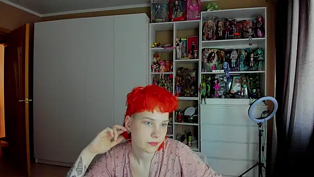 School Love online show from May 2026 07:14:01 AM