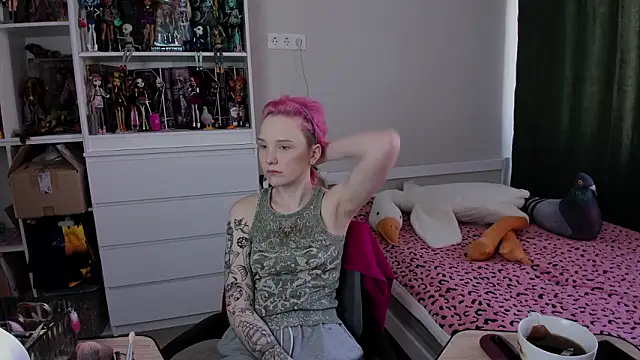 School Love online show from March 2026 07:04:02 AM