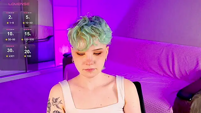 Snapshot of School_Love chatting on March 2025 01:08:01 PM School Love online show from March 2025 01:08:01 PM