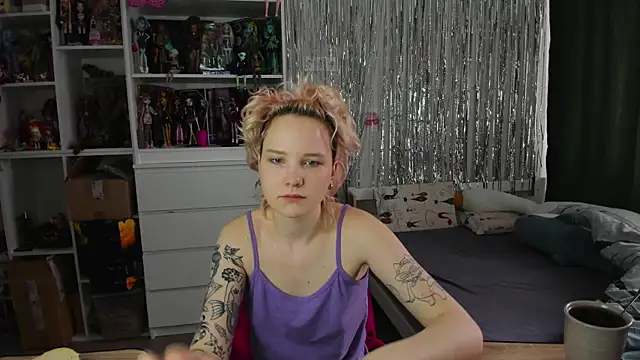 School Love online show from April 2026 07:04:01 AM