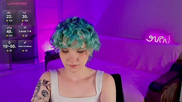 Snapshot of School_Love chatting on February 2025 01:10:01 PM School Love online show from February 2025 01:10:01 PM