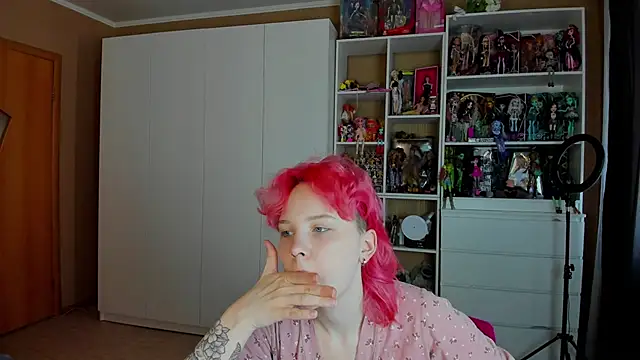 School Love online show from May 2026 07:23:01 AM