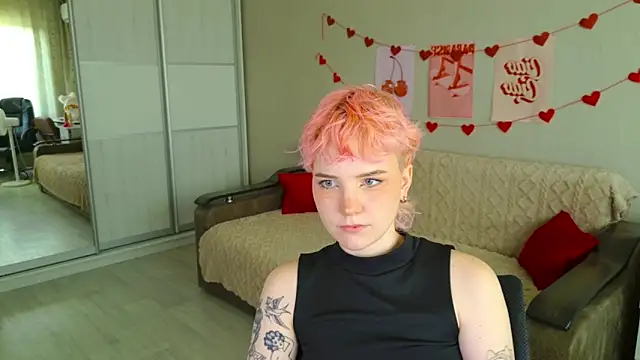 Snapshot of School_Love chatting on September 2025 11:06:01 AM School Love online show from September 2025 11:06:01 AM