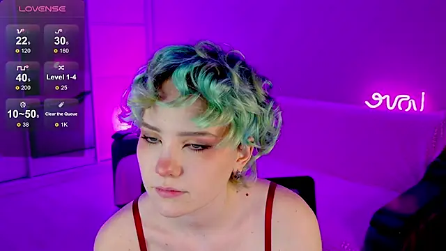 Snapshot of School_Love chatting on January 2025 01:07:01 PM School Love online show from January 2025 01:07:01 PM