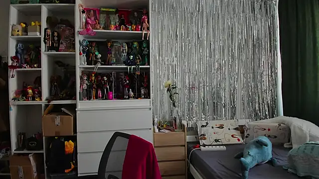 School Love online show from March 2026 07:10:01 AM