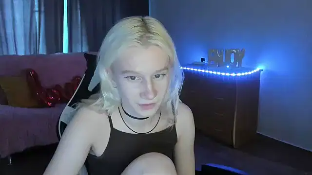 Snapshot of EnigmaSee chatting on July 2026 12:16:02 PM EnigmaSee online show from July 2026 12:16:02 PM