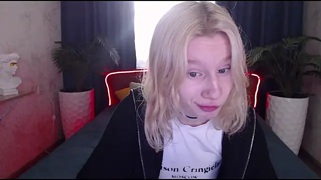 EnigmaSee online show from October 2025 02:01:02 AM