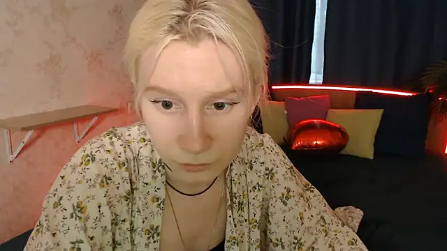 Snapshot of EnigmaSee chatting on July 2026 09:05:01 AM EnigmaSee online show from July 2026 09:05:01 AM