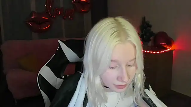 EnigmaSee online show from April 2026 07:09:01 PM