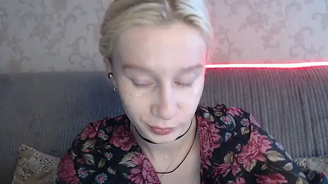 Snapshot of EnigmaSee chatting on July 2026 02:09:01 AM EnigmaSee online show from July 2026 02:09:01 AM