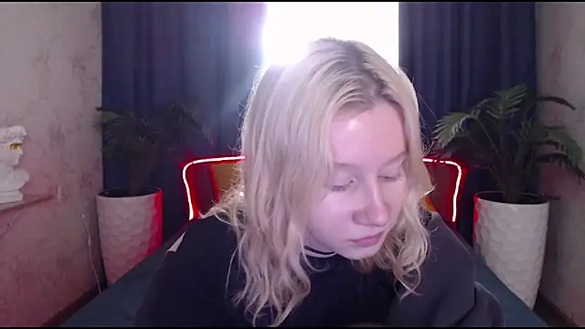 EnigmaSee online show from October 2025 02:04:01 AM