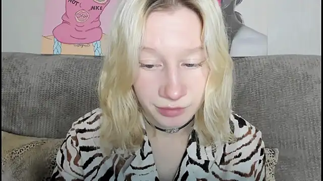 EnigmaSee online show from December 2025 01:44:01 AM