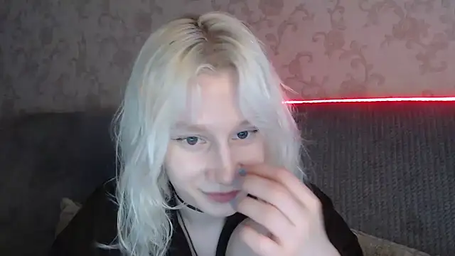 Snapshot of EnigmaSee chatting on July 2026 01:52:01 AM EnigmaSee online show from July 2026 01:52:01 AM