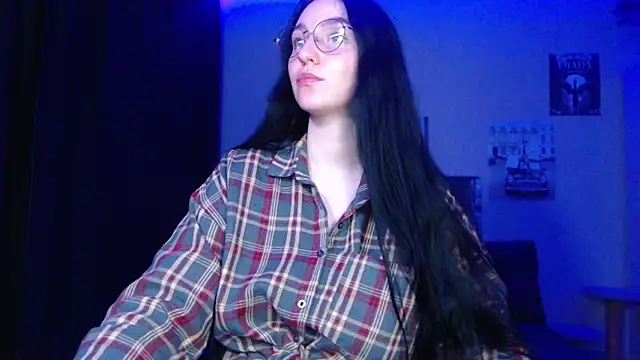 Fluffy Tiffy online show from November 2025 12:10:02 AM