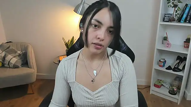 Snapshot of _BellaEvans_ chatting on March 2025 05:46:02 AM BellaEvans online show from March 2025 05:46:02 AM