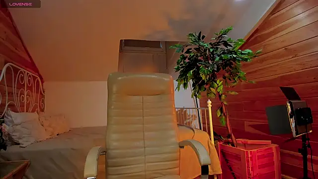 AdalynGlows online show from April 2026 11:03:02 AM