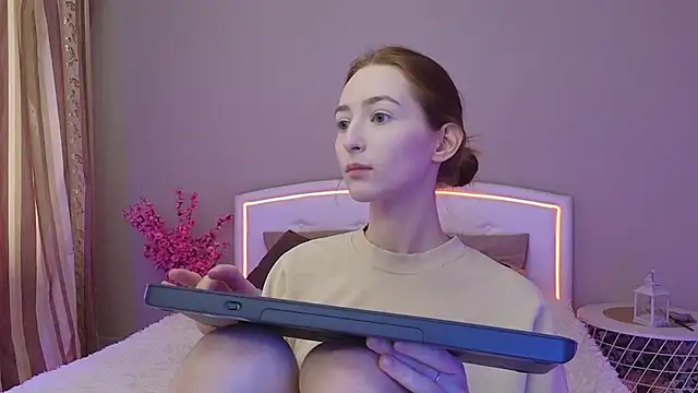 MichaDenver online show from November 2025 10:41:01 AM